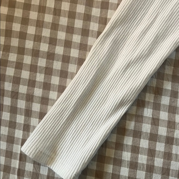 White Ribbed Button-Up Top - Picture 6 of 9